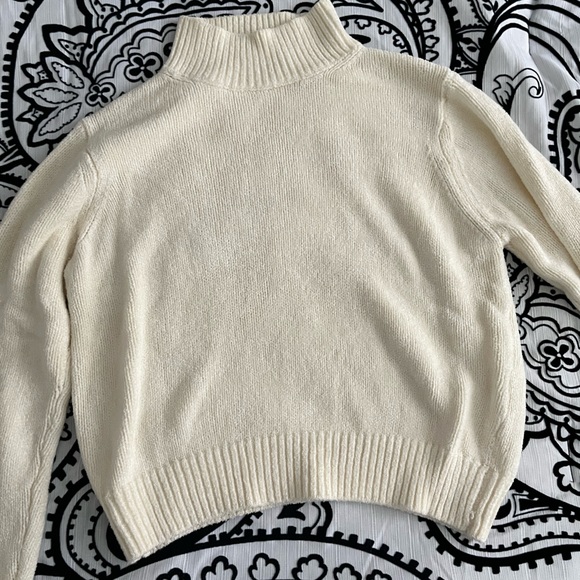Aritzia Wilfred Sweater Ecru Size Large. - Picture 3 of 12